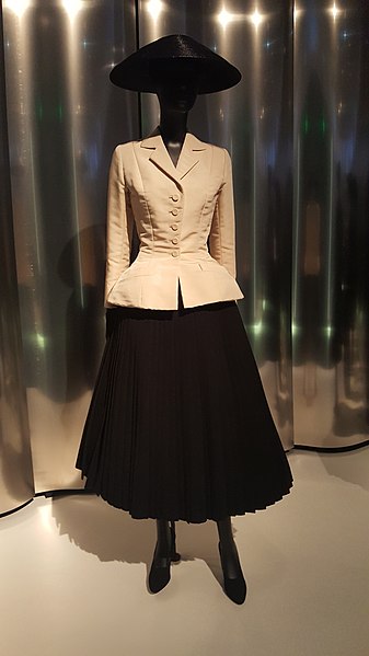 The Bar suit by Christian Dior