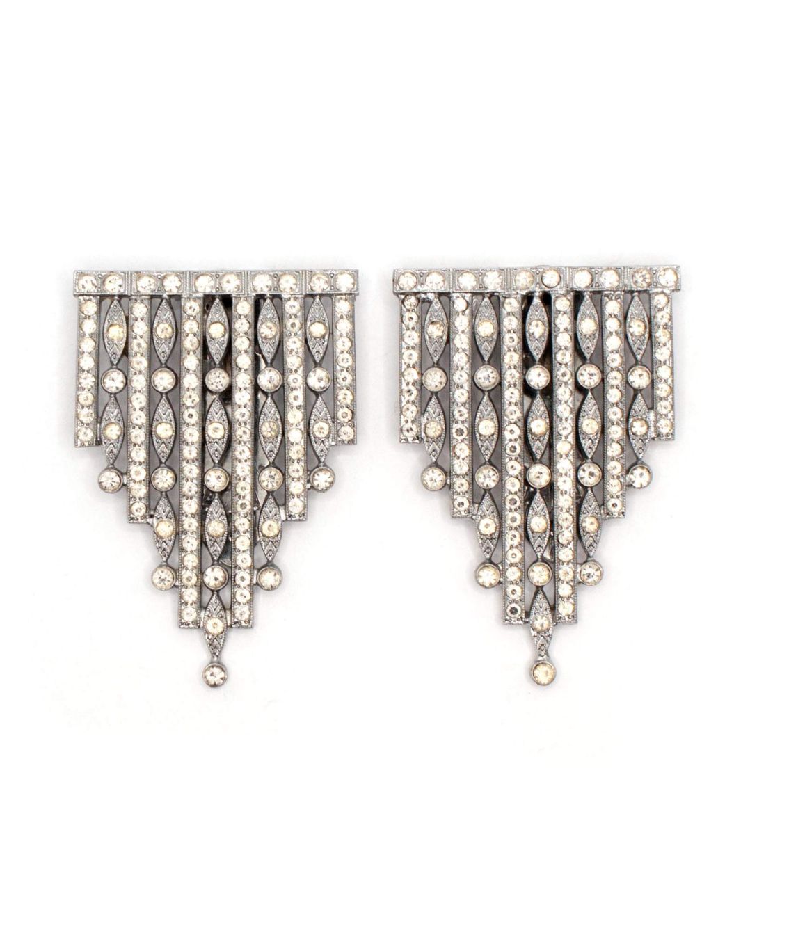 Broche Art Déco En Cuir Et Clous Chromés - Vintage, Collection, Occasion