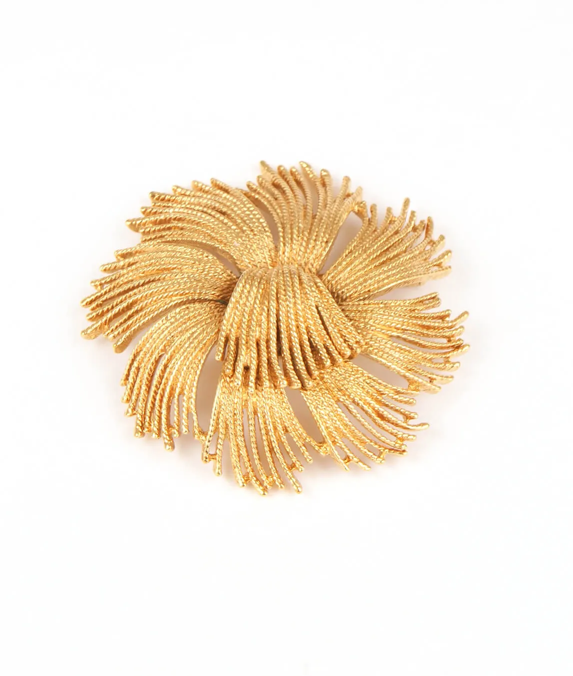 Monet gold plated Cordelia brooch 1960s