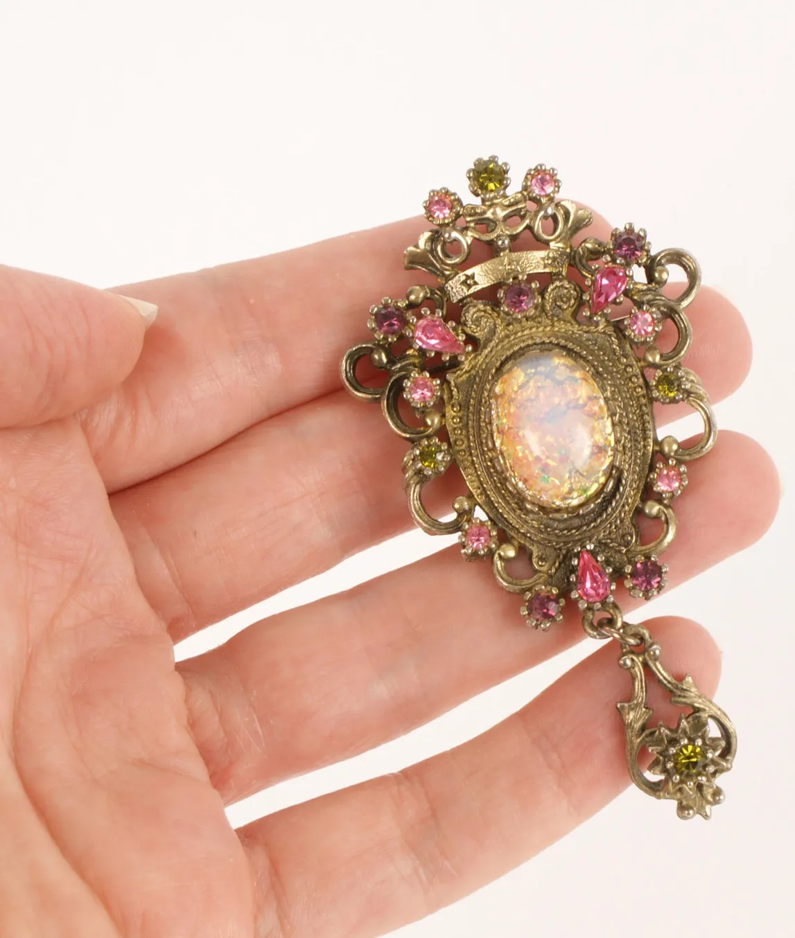 Sarah Coventry drop brooch in the hand