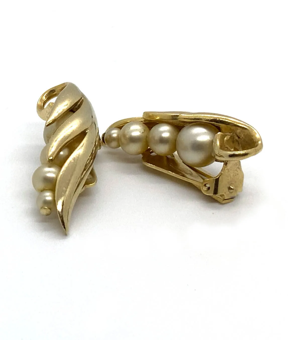 Ledo/Polcini earrings pearl and gold plated metal