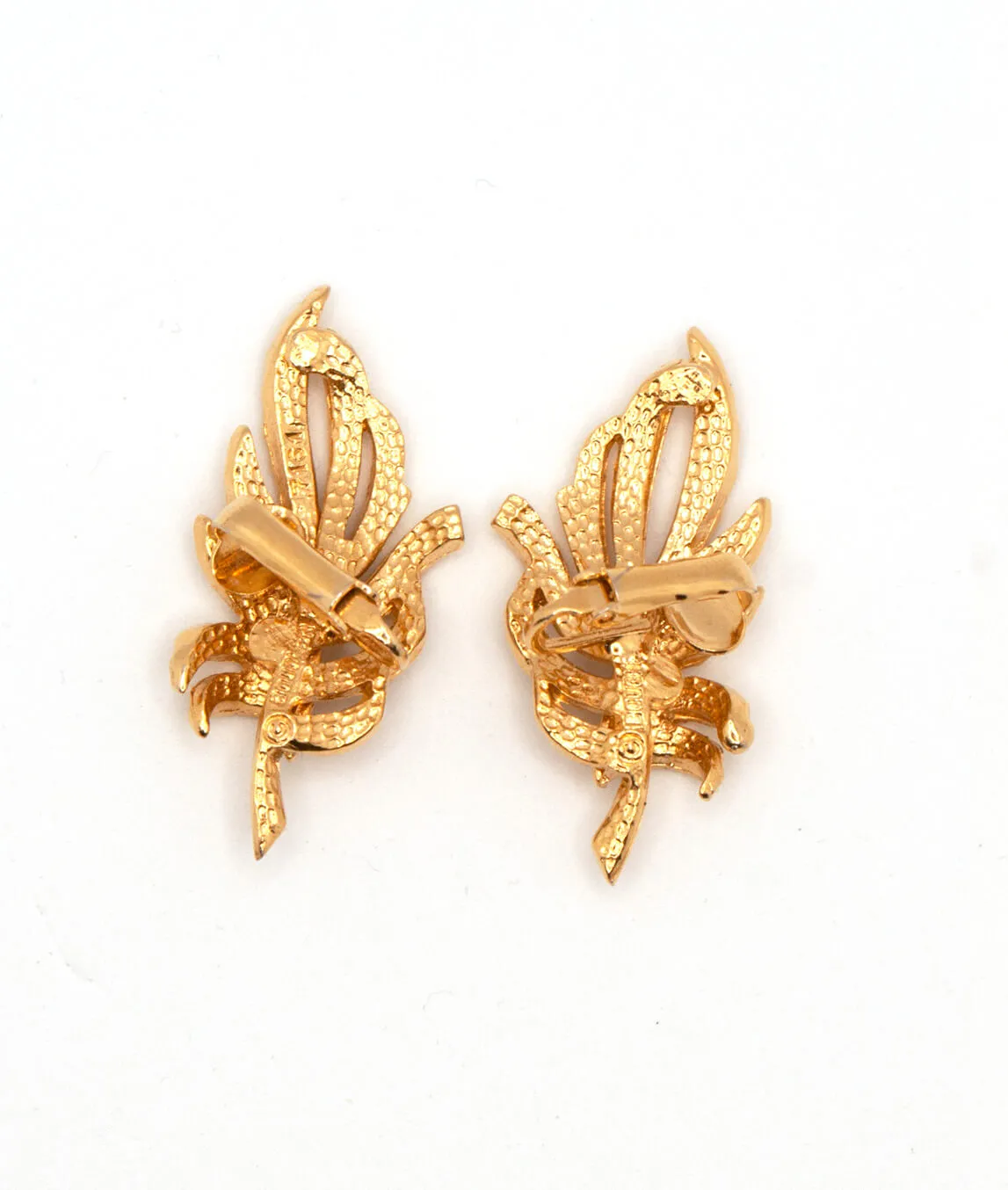 Vintage Boucher leaf clip on earrings reverse