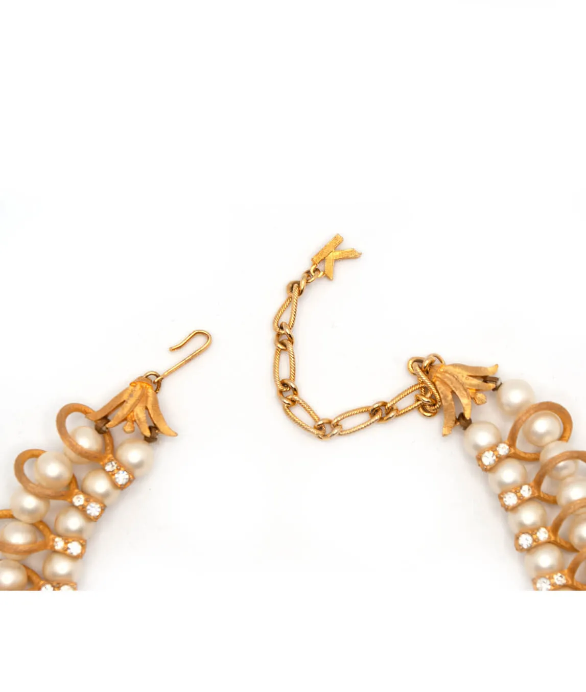 Vintage Kramer Faux Pearl and Golden Loop Necklace K tag