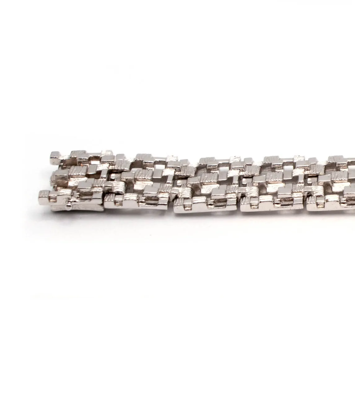 Textured profile of silver tone 1960s vintage bracelet