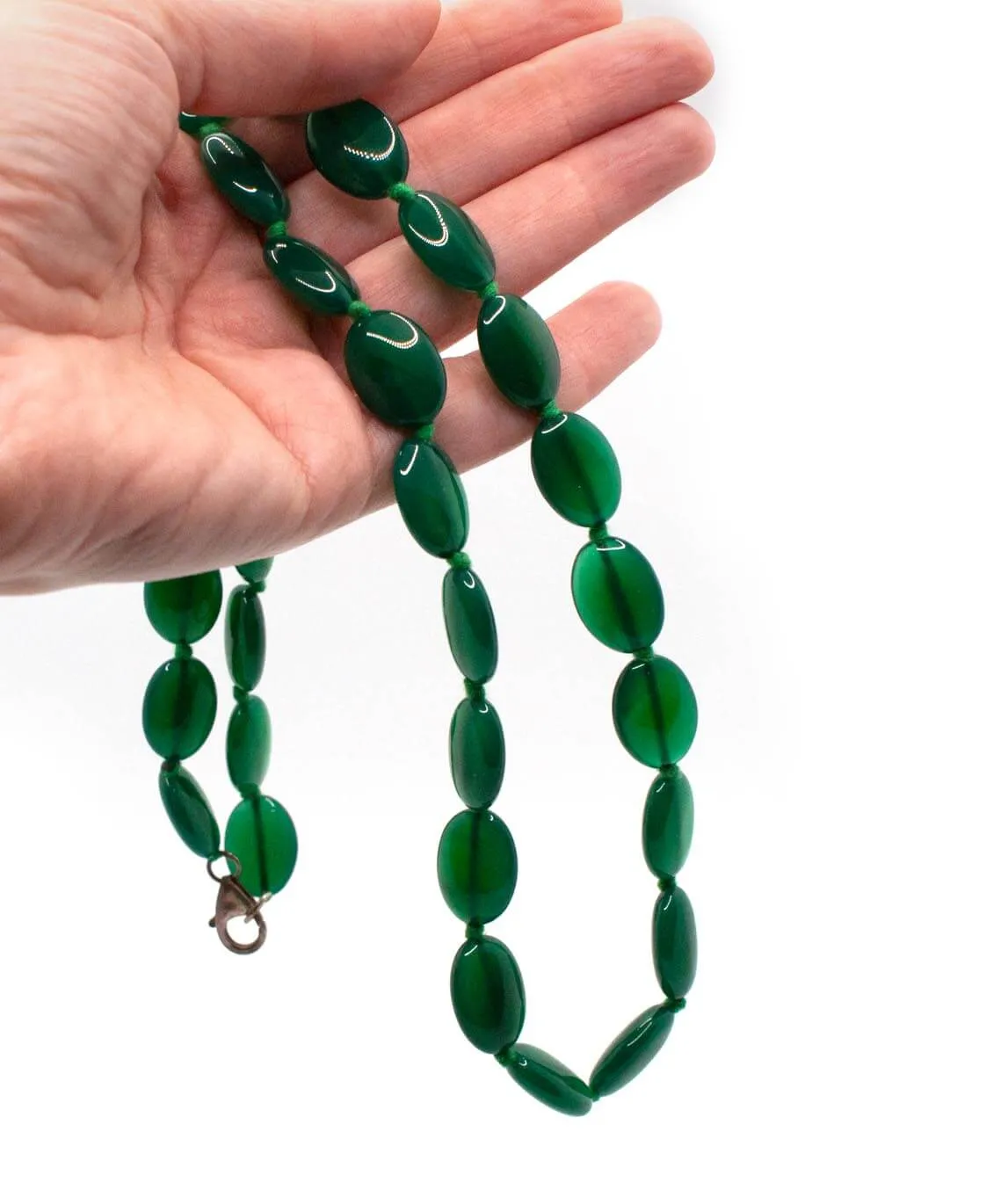 Vintage 1930s green glass bead necklace