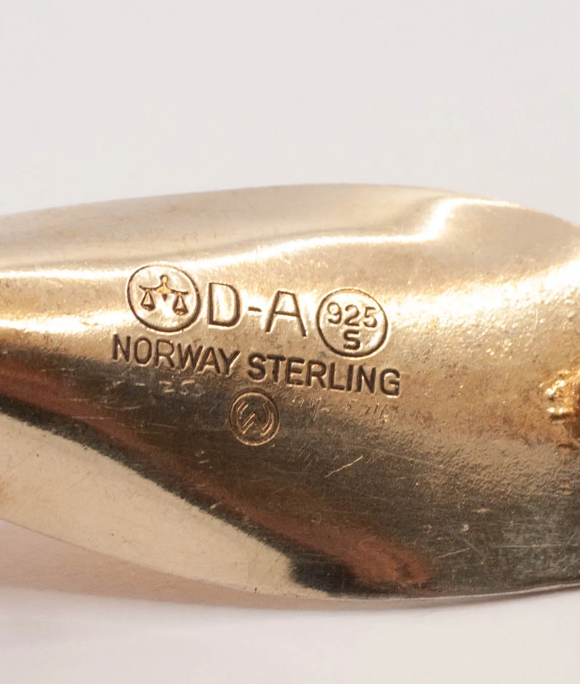 D-A Norway Sterling W stamps on back of midcentury brooch