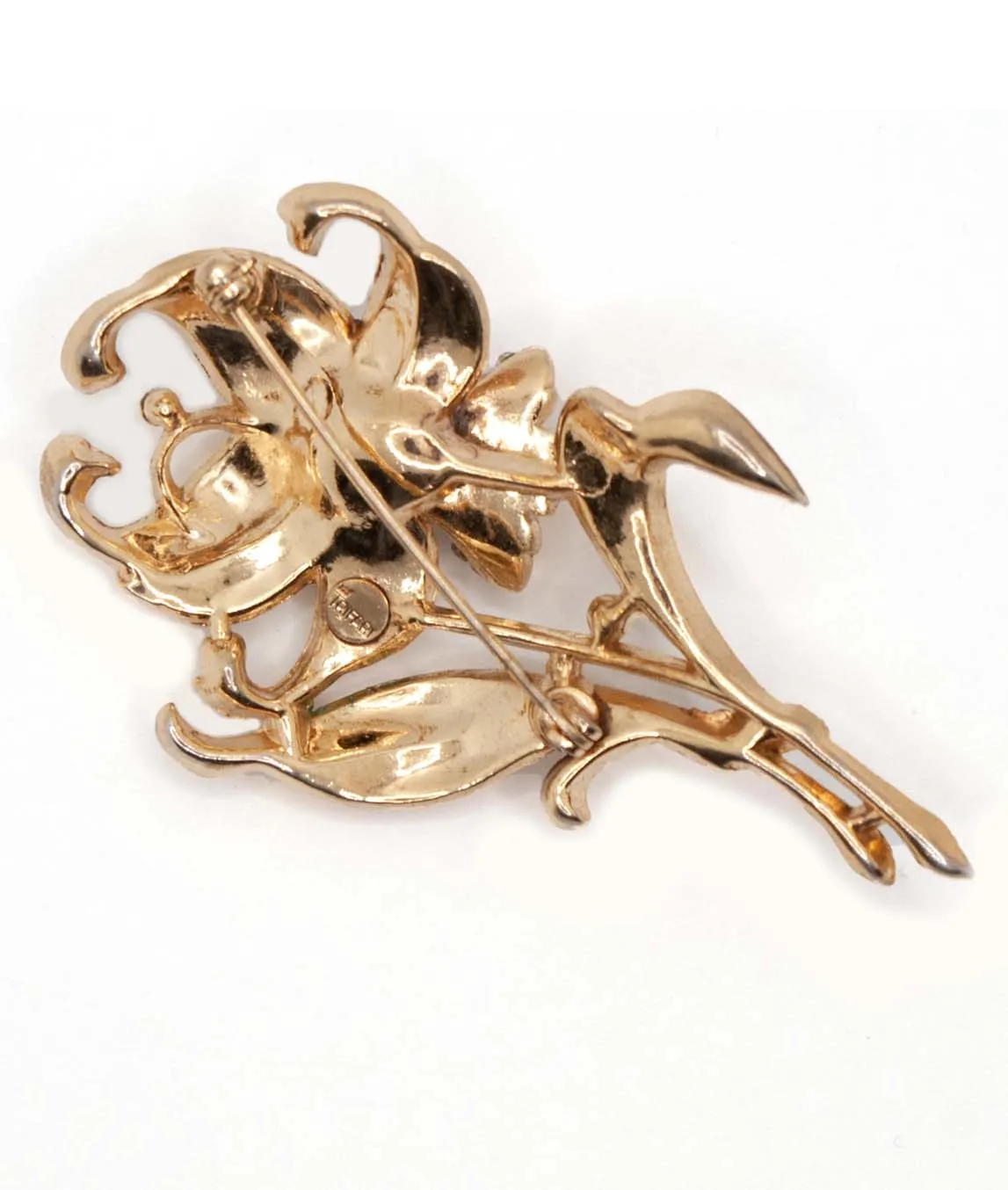 Back of gold plated Trifari flower brooch