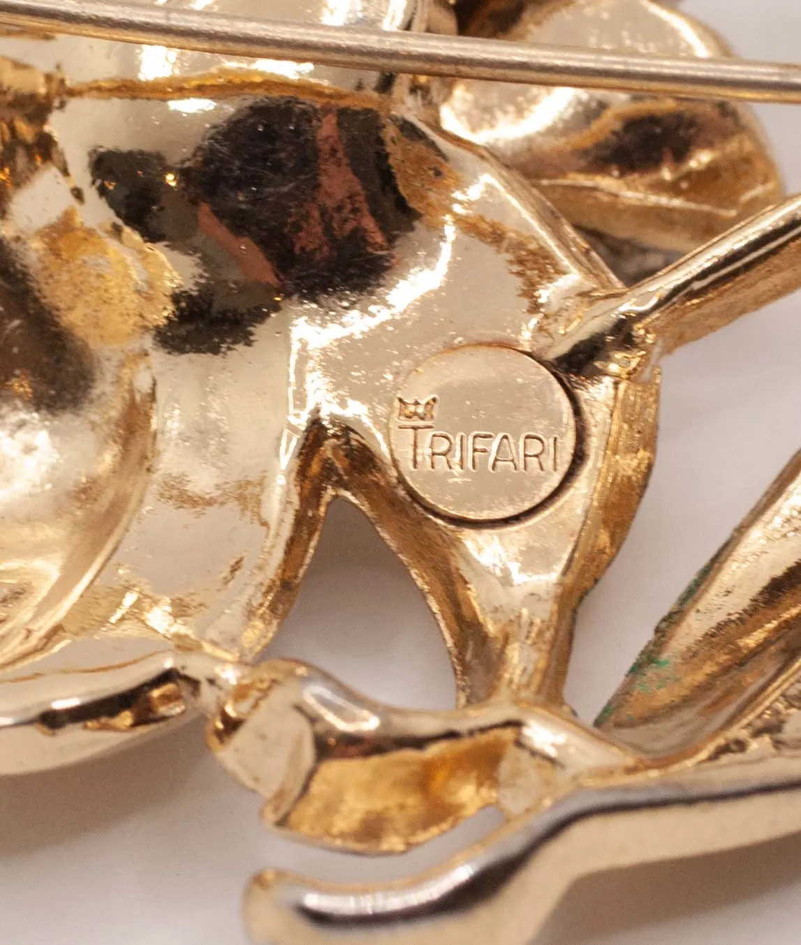 Trifari discount jewelry logo