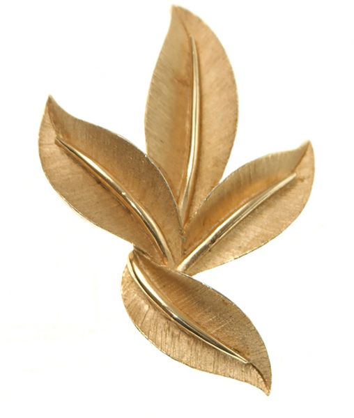 Vintage Trifari gold leaf brooch