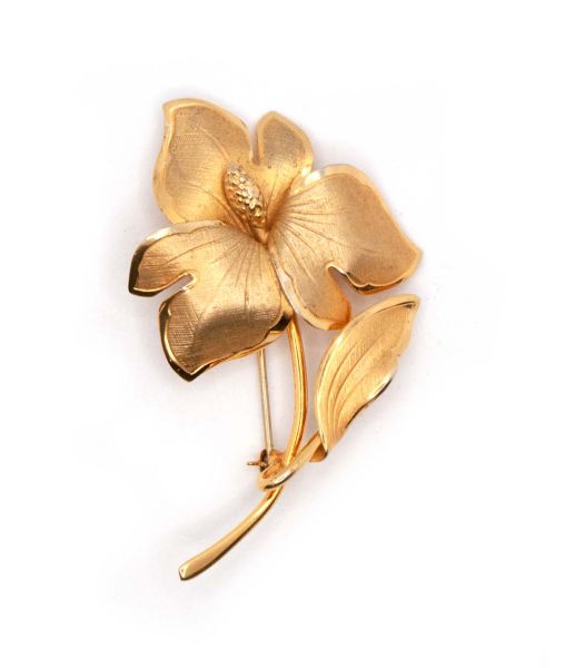 Ecco Rolled Gold Floral Brooch Pin